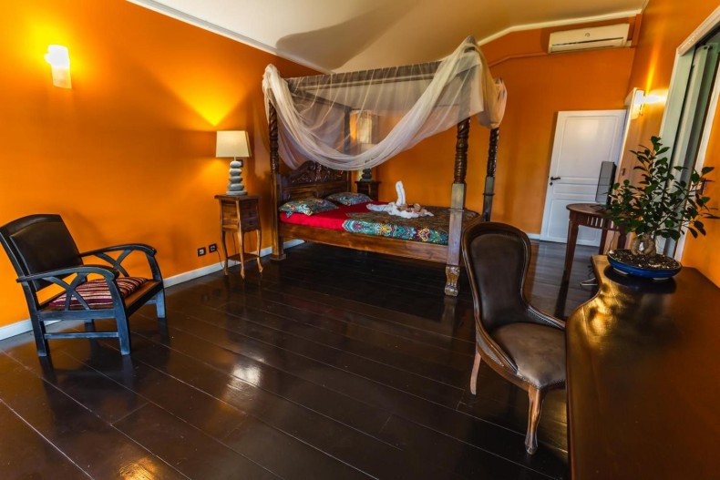 Chambre rez-de-chaussée